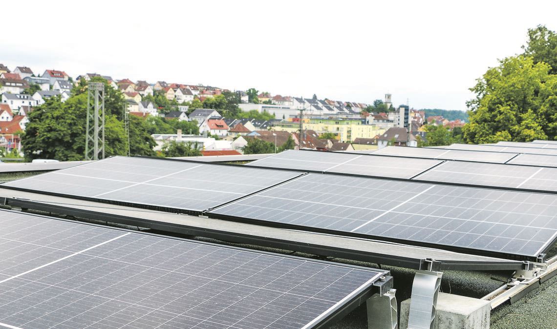 Stadt Mühlacker will Photovoltaik auf eigenen Dächern forcieren. Symbolfoto: Archiv/Disselhoff