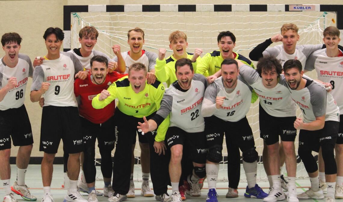 Starke Gemeinschaft: Die siegreichen TSV-Handballer nach dem Sieg in Bönnigheim. Foto: TSV Knittlingen