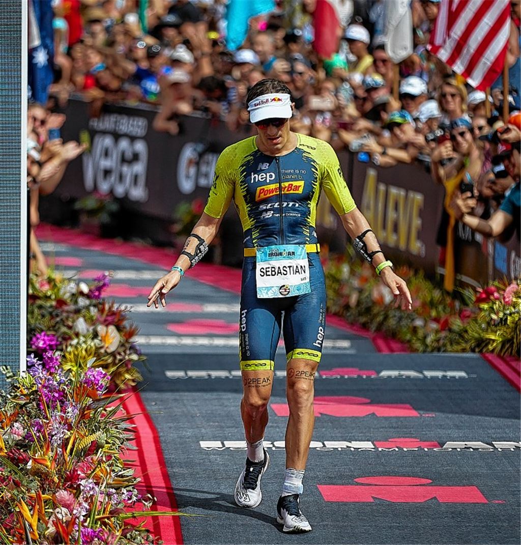 Starke Leistung: Sebastian Kienle läuft bei der Ironman-WM auf Hawaii als Dritter ins Ziel.