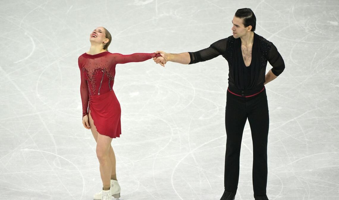 Starke Vorstellung: Minerva Hase und Nikita Volodin liegen nach dem Kurzprogramm in Führung.