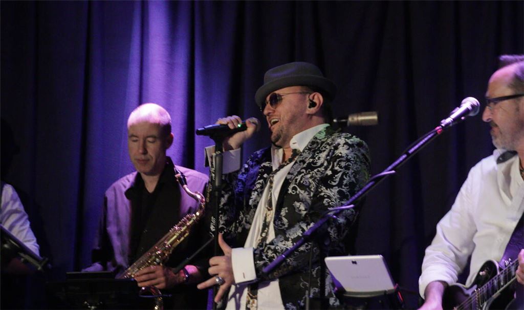 Starker Auftritt: Die Westernhagen-Tribute-Band „Willenlos Sexy“. Fotos: von Wagner