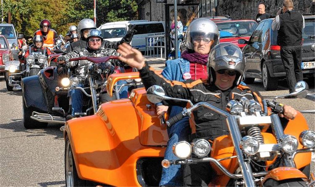 Start frei für den 15. Illinger Motorradherbst, bei dem es einen Rekord zu vermelden gibt: 61 Trikes nehmen an der Ausfahrt teil.