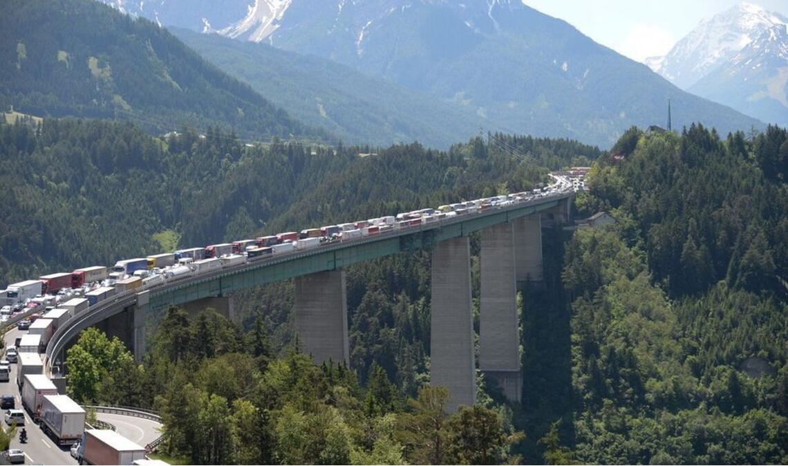 Stau auf der Brennerautobahn: Ende Mai ist die Route komplett dicht.