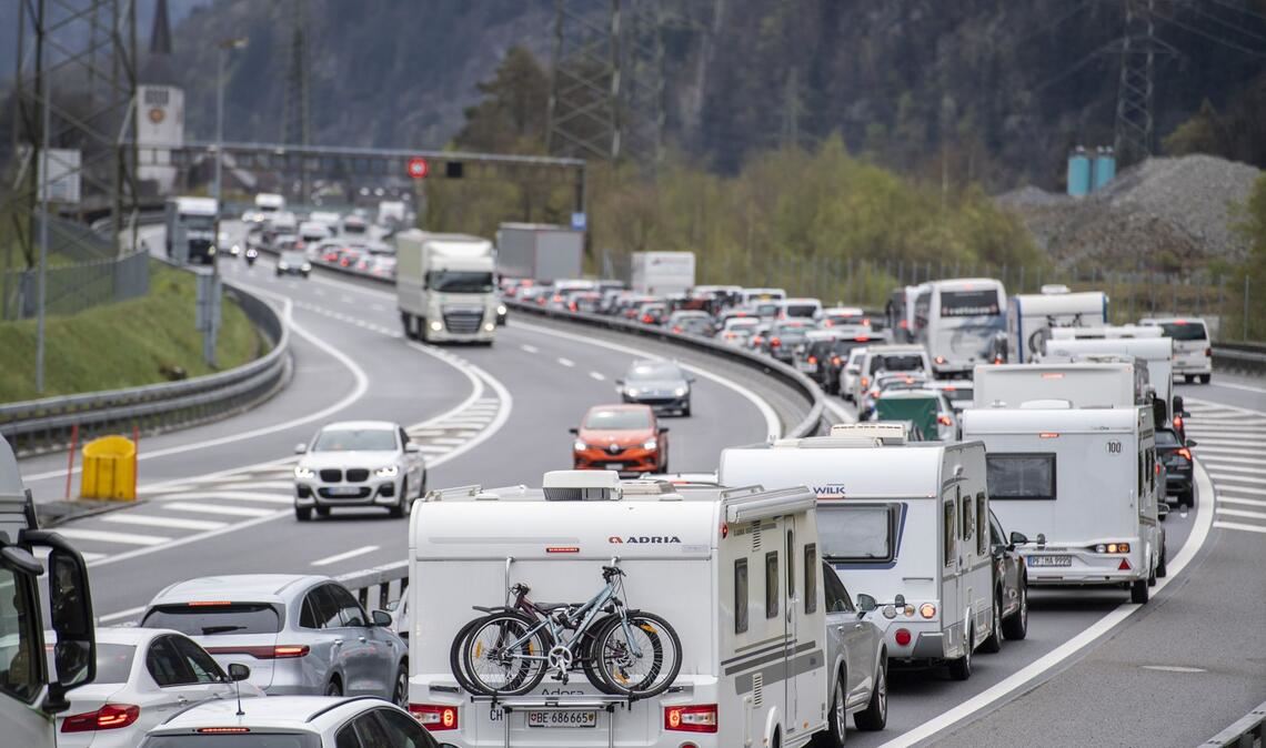 Staugefahr vor dem Start der Osterferien. (Symbolbild)