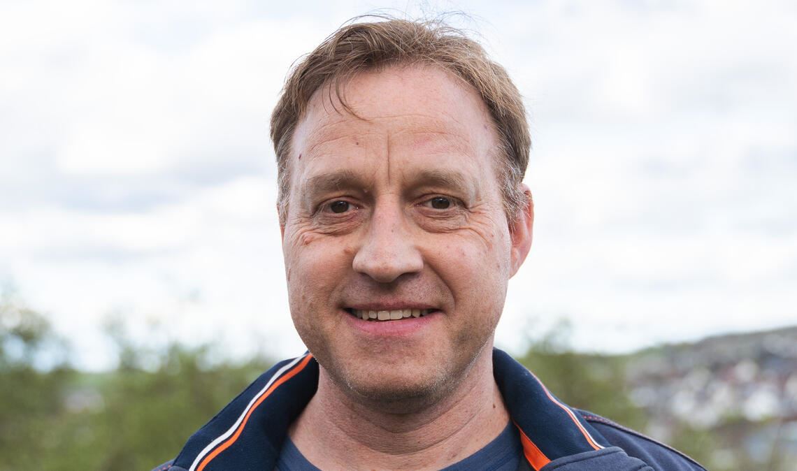 „Sind exakt im Zeitplan“ Stefan Mondon ist für die Kanalsanierung in Wiernsheim zuständig. Foto: Archiv