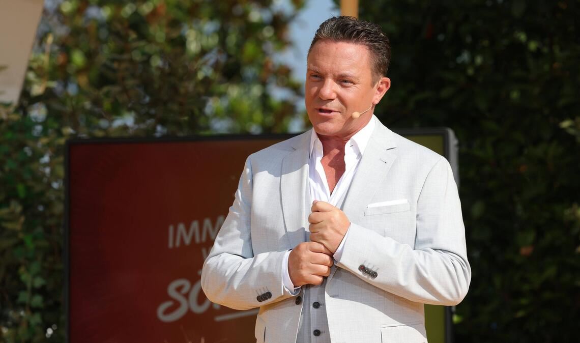 Stefan Mross möchte in diesen „schweren Stunden“ im Kreis seiner Liebsten sein.