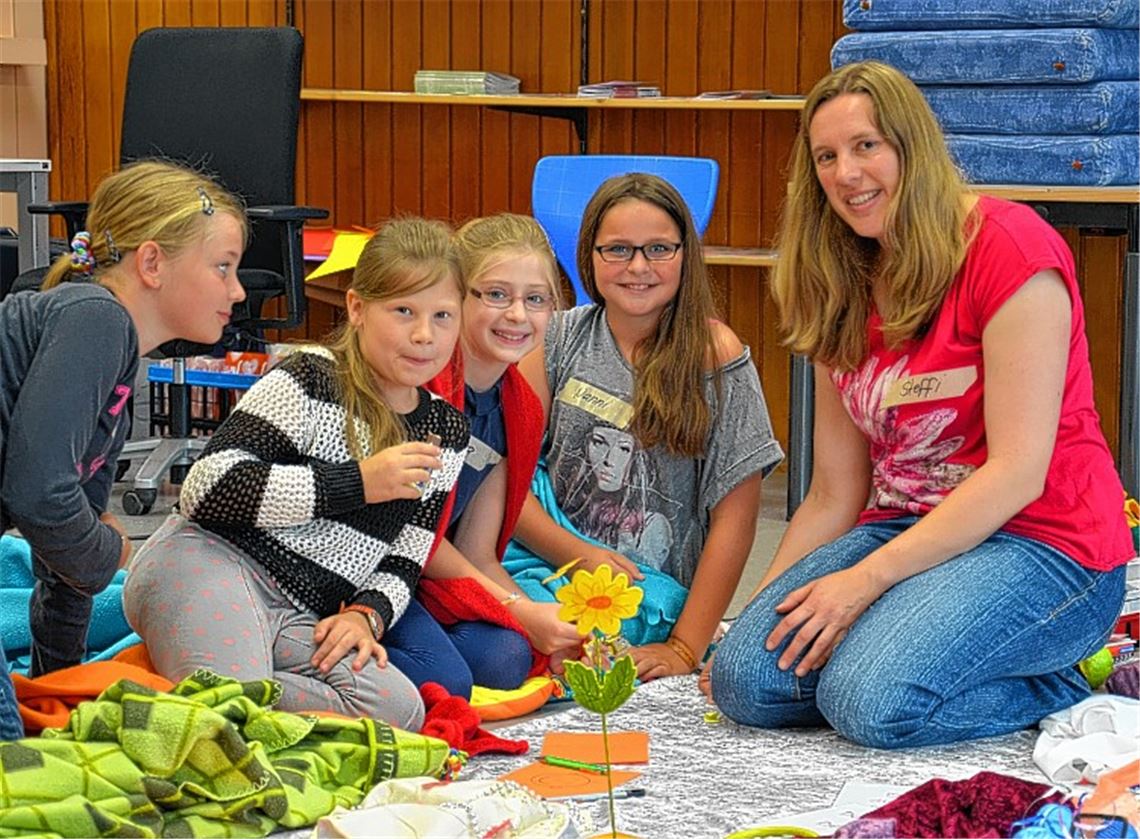 Stefanie Schneider ist für die Mädchengruppe zuständig.