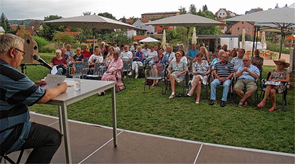 Steffen Pross stellt auf der Gartenschau den Dürrmenzer Autor Hermann Lenz vor.