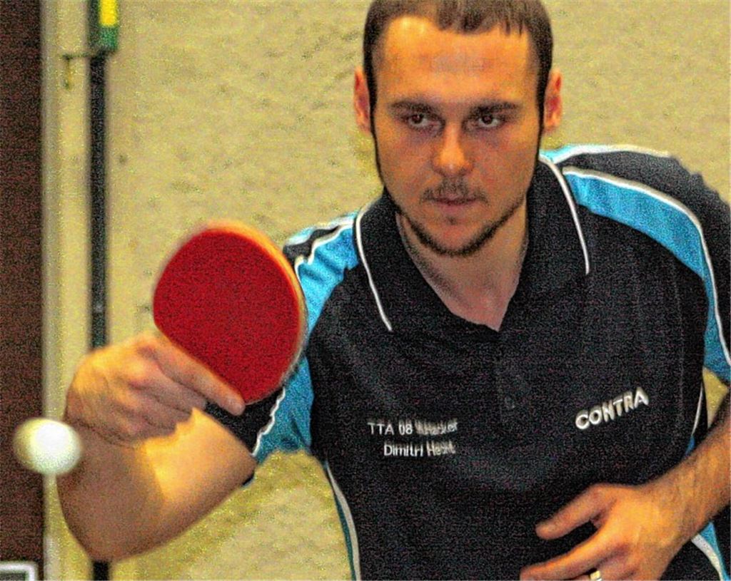 „Steht sicher an der Platte und spielt ordentlich Tischtennis“ – Mühlackers Dimitri Hecht genießt den Respekt etlicher Kontrahenten. Foto: Westermann