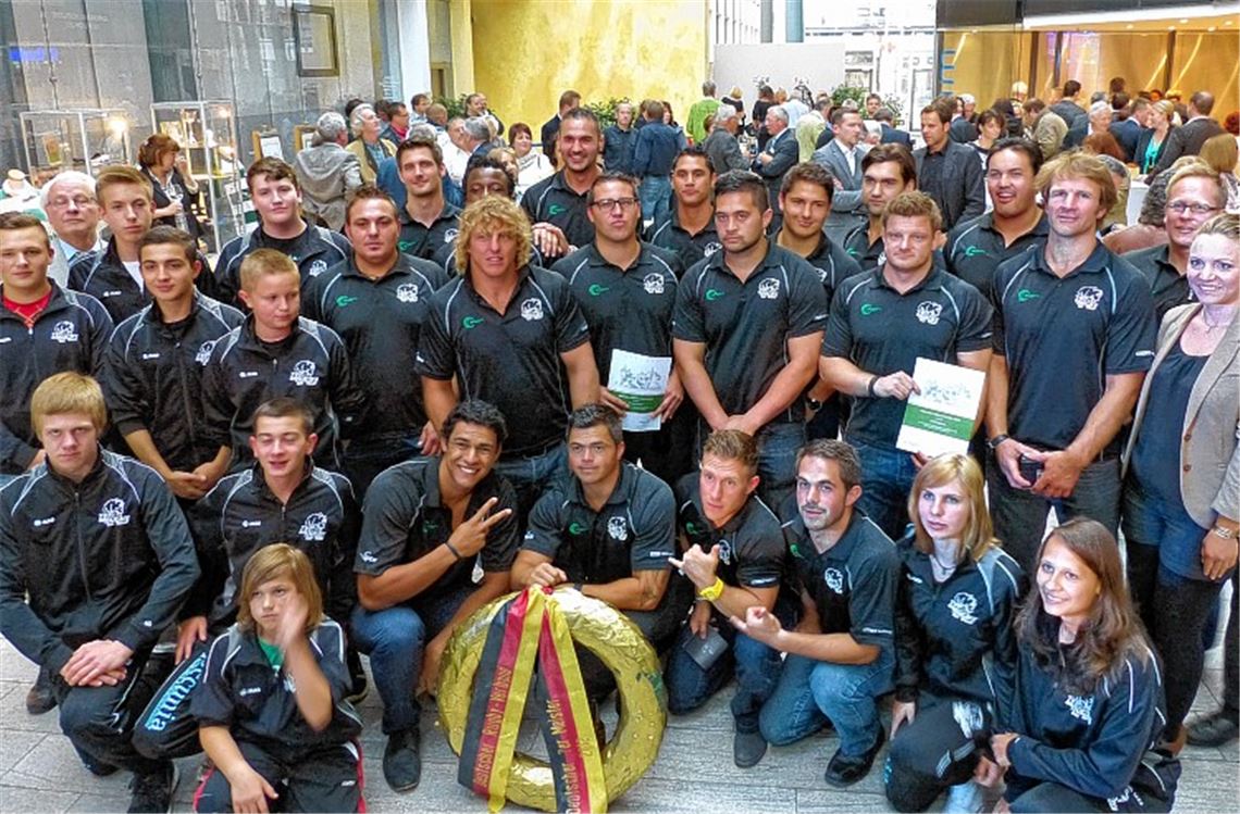Steiler sportlicher Aufstieg: Die Rugby-Spieler des TV Pforzheim mischen in der Bundesliga ganz oben mit. Auch im sozialen Bereich ist der Verein stark engagiert, wofür der Club den Preis der Ersten Bürgerstiftung Pforzheim-Enz erhält. 