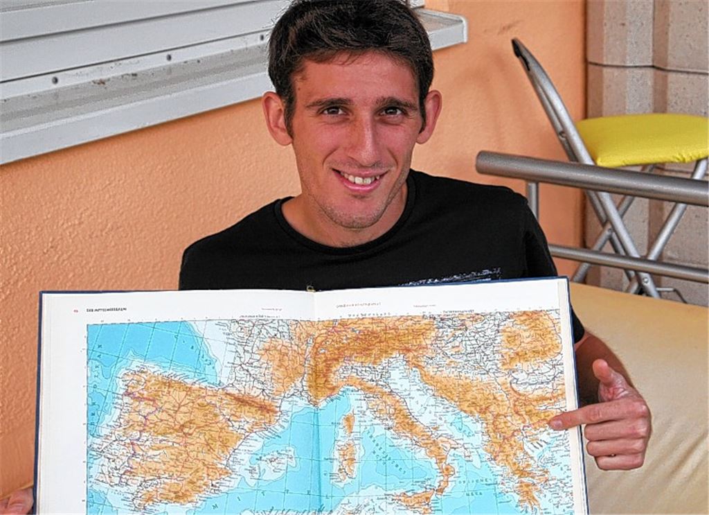 Stelios Tsoutsoudis zeigt, wo er aufgewachsen ist – in der griechischen Region Ostmakedonien und Thrakien.