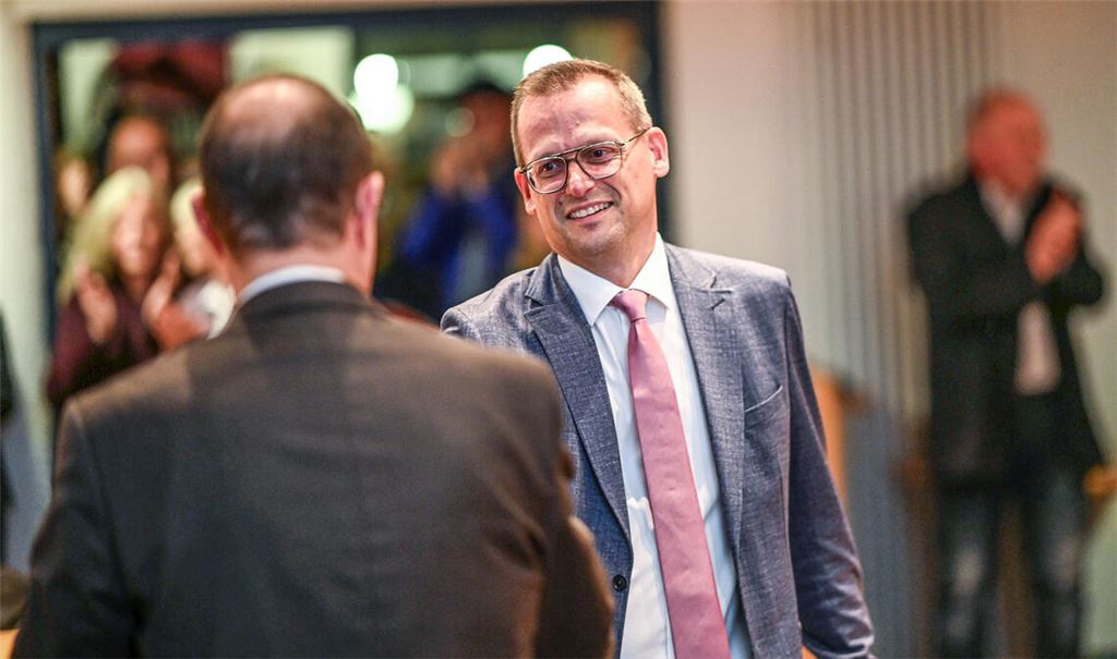 Stephan Retter wird in die Besoldungsgruppe B5 eingeordnet. Laut Tabelle bedeutet das ein Gehalt von bis zu 10841,18 Euro. Foto: Archiv