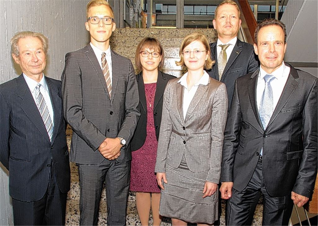 Stiftungs-Geschäftsführer Claus Meyer (v.li.), Christian Kern, Caroline Hauber, Viktoria Göbel, Udo Baumann und Rektor Ulrich Jautz. Foto: Ehmann