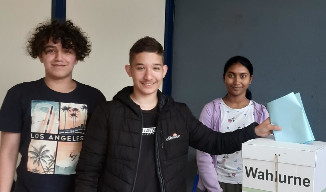 Stimmabgabe im „Wahllokal“ an der Mörike-Realschule in Mühlacker. Foto: privat