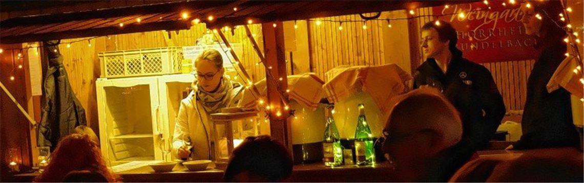Glühweinfest: Gäste genießen Ambiente