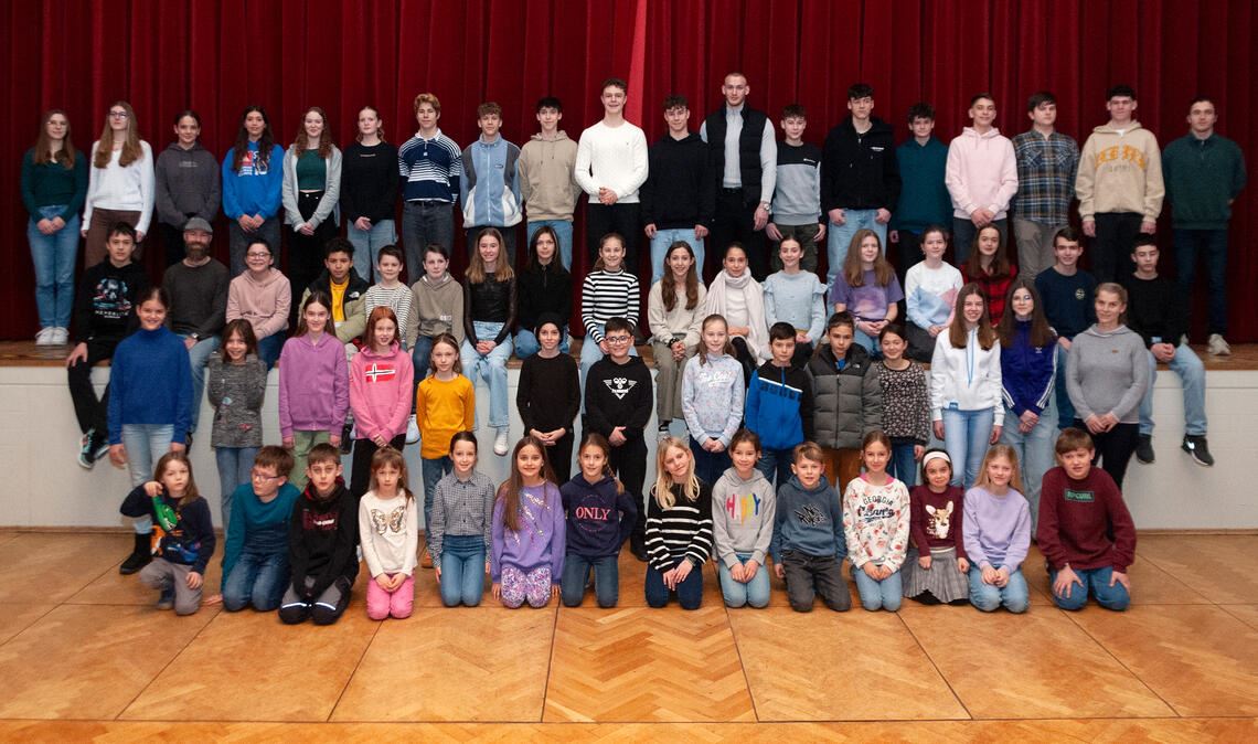 Stolze Sportlerinnen und Sportler: Die Geehrten bei der Sportlerehrung des TV Mühlacker im Uhlandbau. Foto: Fotomoment