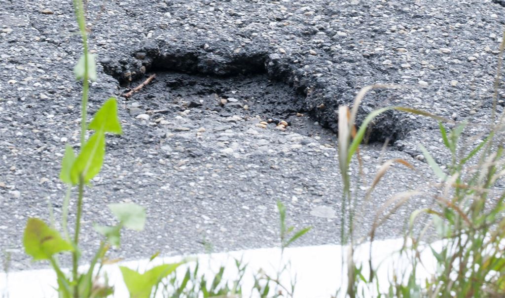 Straßenschäden sind auch im Enzkreis eine Dauerbaustelle. Symbolfoto: Archiv 