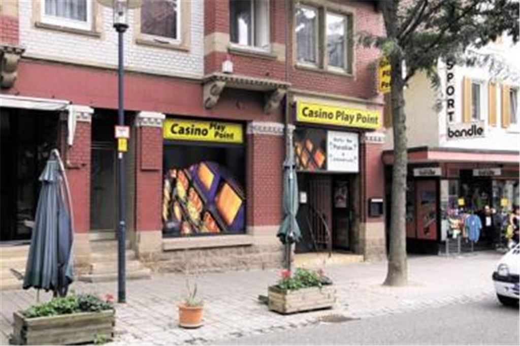 Streitfall: Das Casino Play Point an der Bahnhofstraße könnte sich in Sachen Bau- und Gewerberecht zu einem brisanten Sonderfall in Mühlacker entwickeln. Foto: Eigner