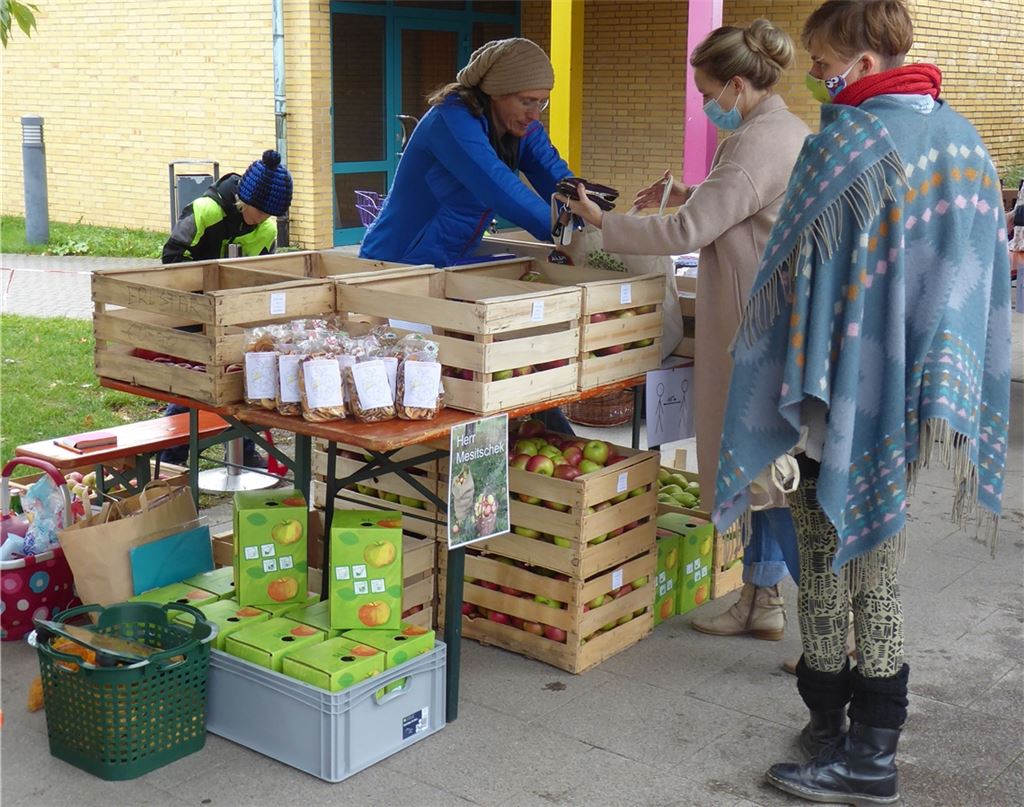 Streuobstmarkt. Foto: Enzkreis/Reisch