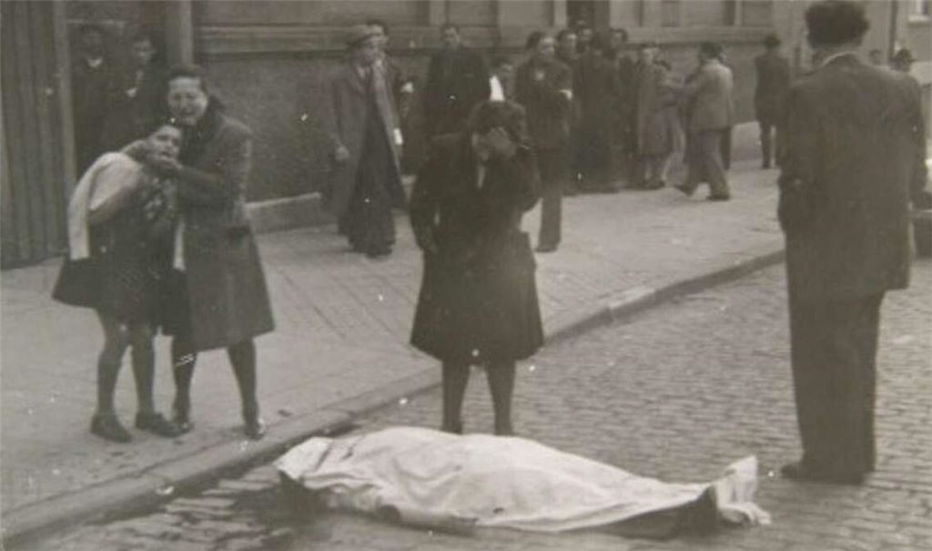 Stuttgart, Reinsburgstraße, 29. März 1946: Ein weißes Tuch liegt über der Leiche des erschossenen Shmuel Dancyger