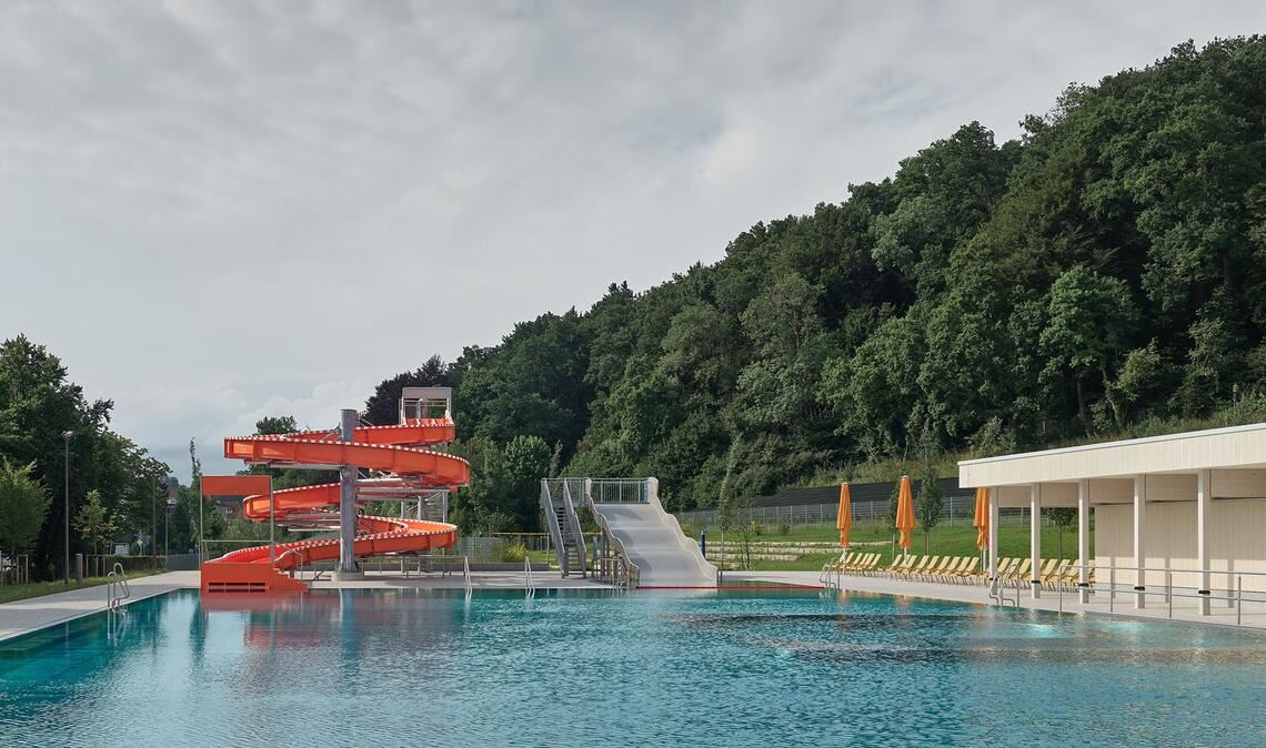 Stuttgarter asp Architekten sind mit dem Schwimmbadbau im Rennen um den DAM-Preis.