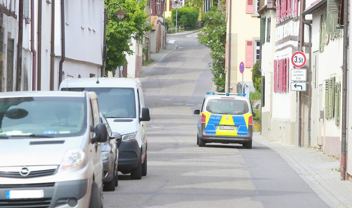 Suchaktion der Polizei findet ein schnelles und gutes Ende. Foto: Schüller