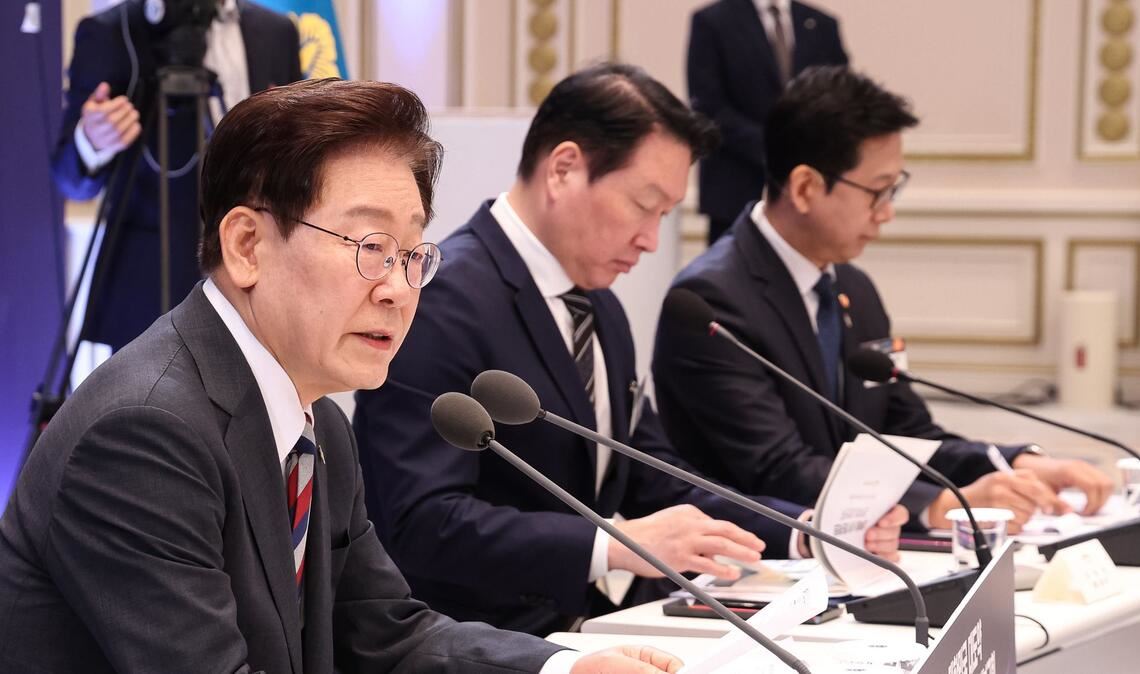 Südkoreas Präsident Lee Jae Myung stellt seinen ambitionierten Investitionsplan vor.