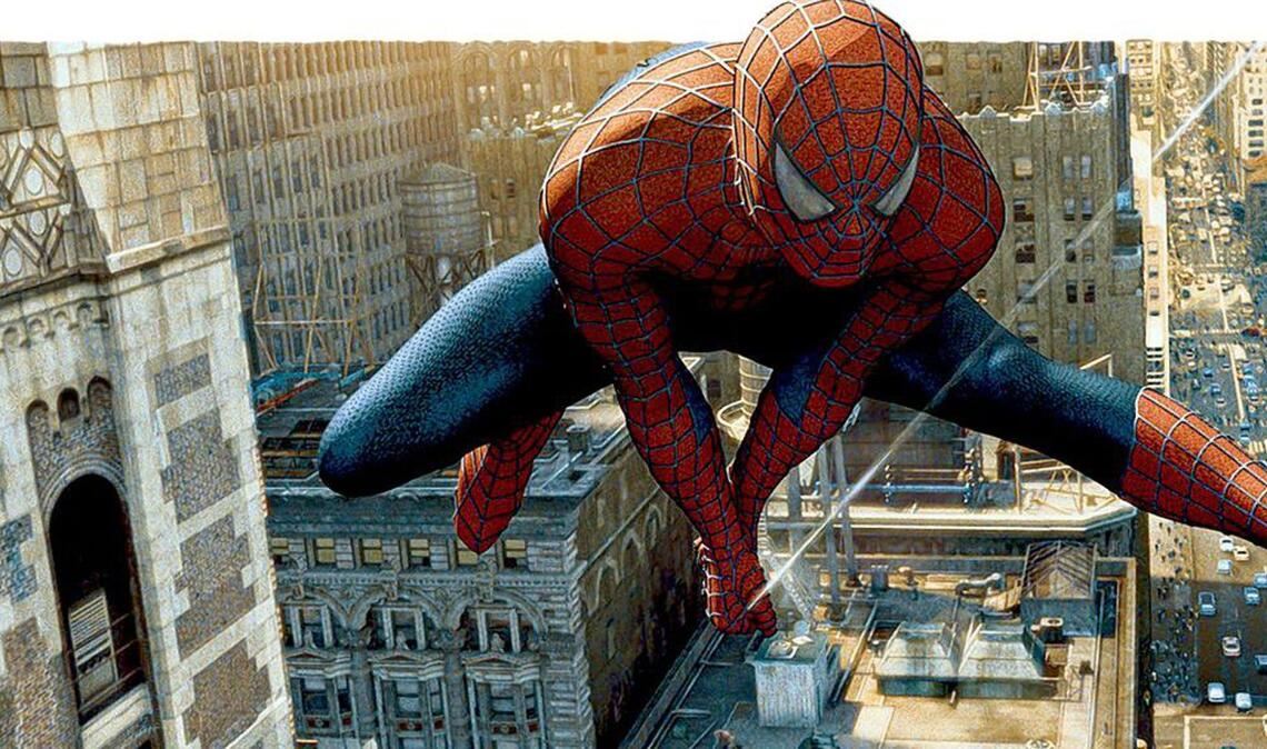 Superhelden haben den Dreh raus – wie Spiderman: Peter Parker ist ein Nobody, der bei Tante May und Onkel Ben wohnt. Durch den Biss einer gentechnisch manipulierten Spinne wird aus dem ganz normalen Teenager Spiderman, der erst lernen muss mit seinen Superkräften umzugehen. Wie Onkel Ben schon sagt: „Aus großer Kraft folgt große Verantwortung.“