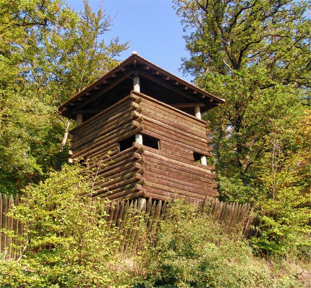 Symbol der Eppinger Linie bei Schönenberg: Der Naturpark will das große historische und touristische Potenzial des ehemaligen Verteidigungsbollwerks stärker nutzen.