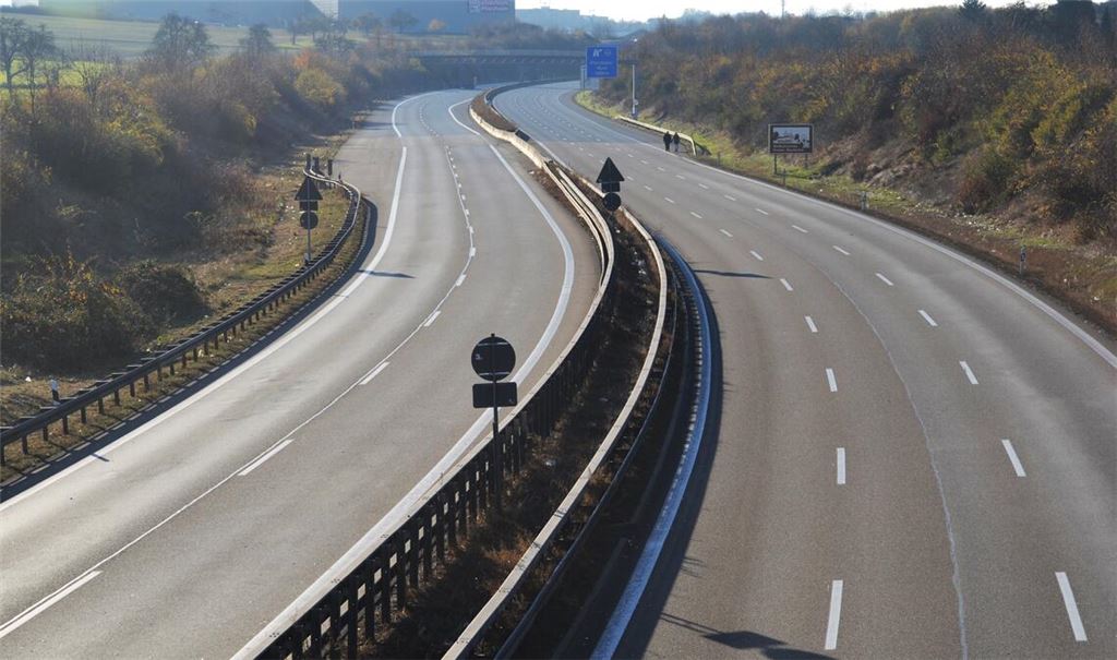 Symbolbild: Der Autobahn-Abschnitt in Richtung Karlsruhe zwischen Pforzheim-Süd und Pforzheim-West ist am Wochenende gesperrt. Foto: Archiv