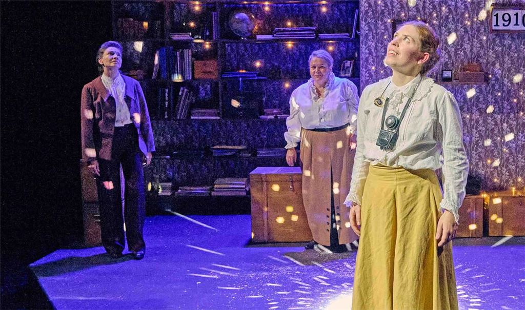 Szene aus der Inszenierung von „Silent Sky“ am Theater Pforzheim, für die es bereits Zusatztermine braucht. Foto: Theater/Martin Sigmund