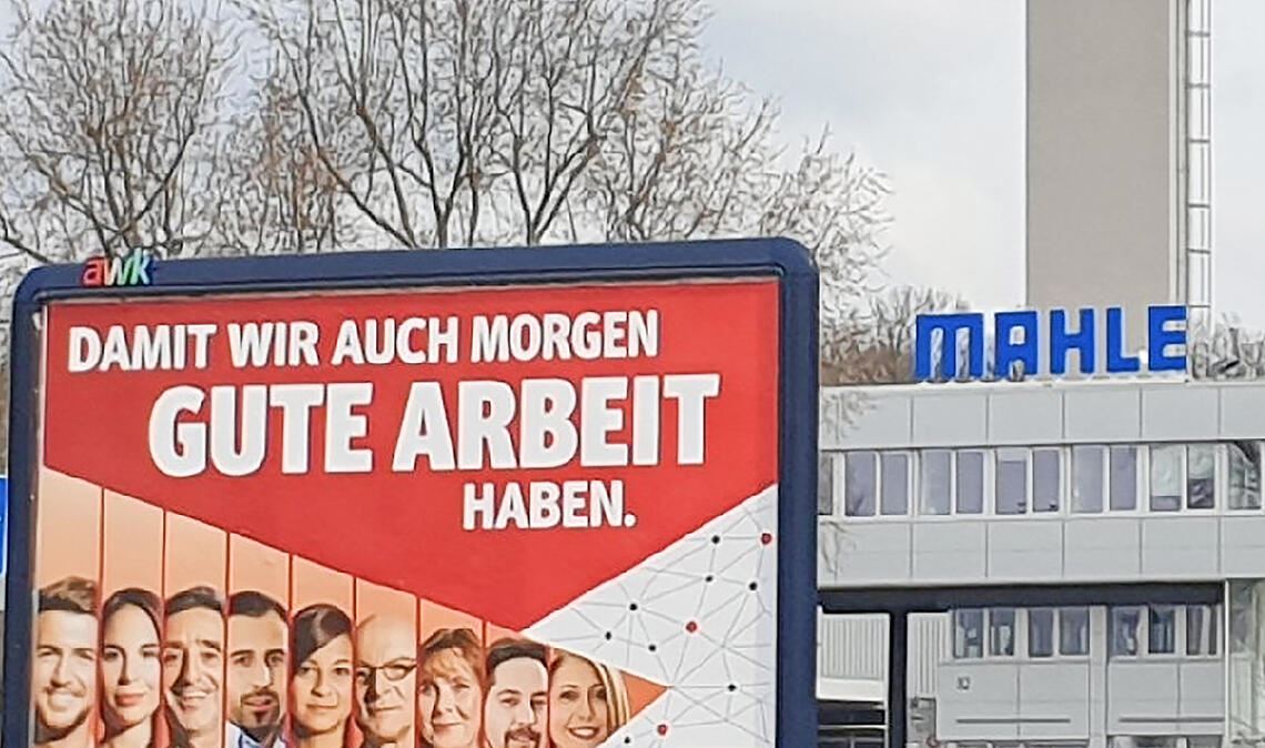 Szene von 2022, als Geschäftsleitung und IG Metall ihre Vereinbarungen für den Mahle-Standort Mühlacker abschlossen. Foto: Archiv