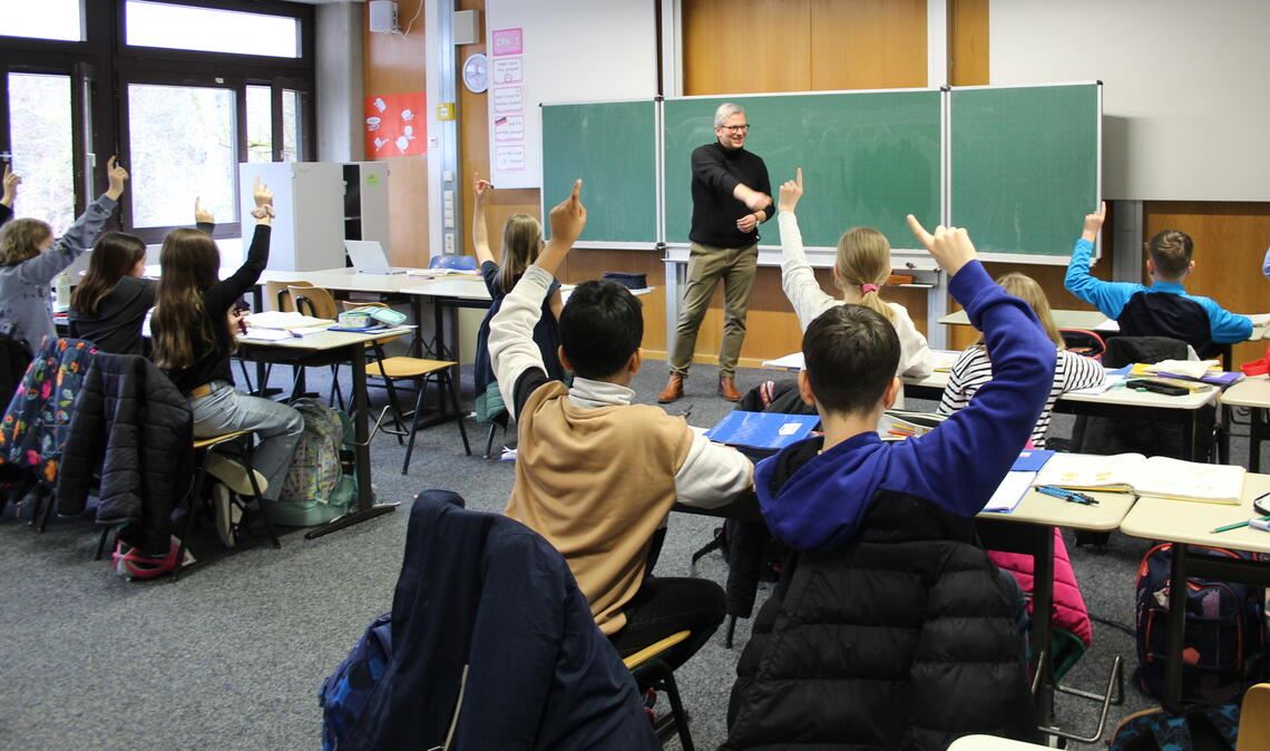THG-Schulleiter Steffen Rupp bereitet das Mühlacker Gymnasium auf G9 vor, das schon nächstes Schuljahr startet. Foto: Steigleder
