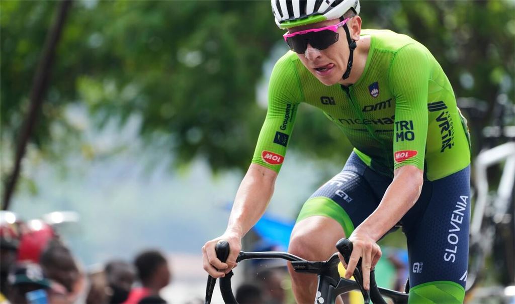 Tadej Pogacar holt sich erneut den WM-Titel.