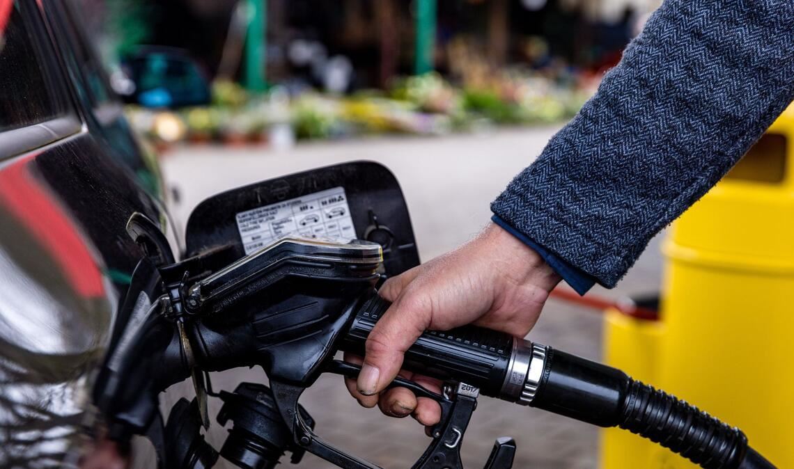 Tanken soll bald günstiger werden.