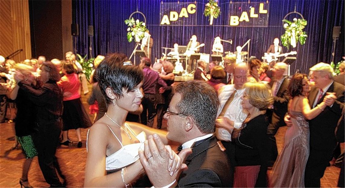 Tanzvergnügen mit langer Tradition: Am 19. Januar findet der ADAC-Ball des Motorsportclubs Mühlacker zum 44. Mal statt; wenn auch mit leicht veränderter Dekoration im Saal.Archivfoto: Tilo Keller