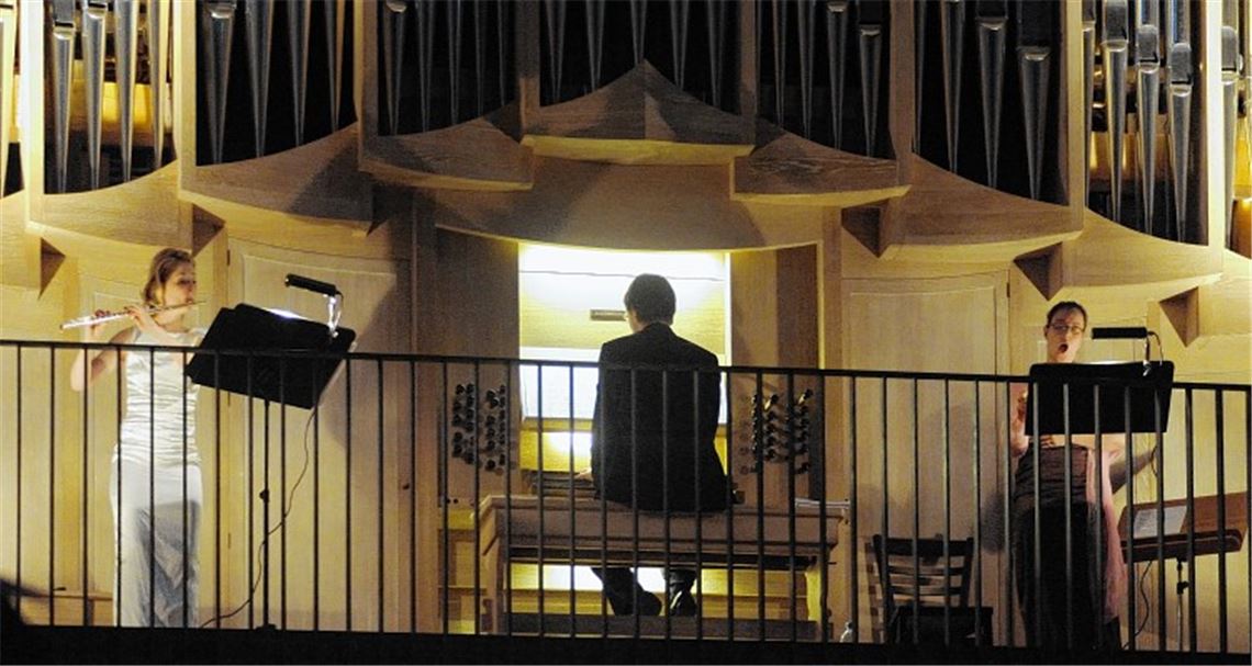 Tatjana Ruhland (li.), Christian Schmitt und Christina Landshamer.