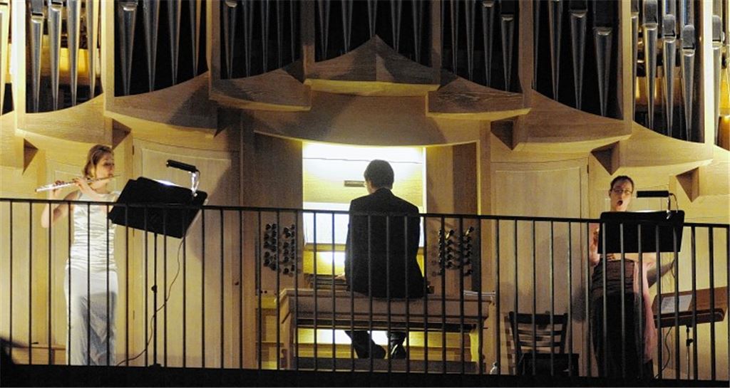 Tatjana Ruhland (li.), Christian Schmitt und Christina Landshamer.