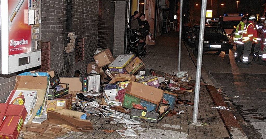 Tatort Innenstadt: Gleich fünfmal schlägt in Pforzheim nachts ein Brandstifter zu, steckt unter anderem einen Stapel Kartons an.Archivfoto: Günther