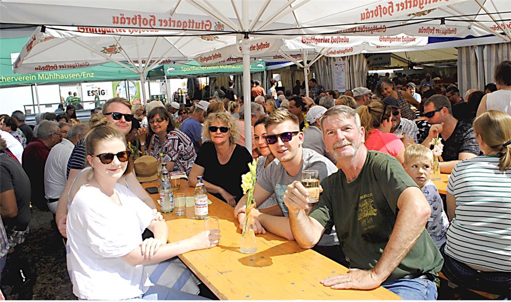 Tausende Besucher genießen die Geselligkeit beim Fischerfest in Mühlhausen: Szene von der vorerst letzten Auflage im Sommer 2019. Archivfoto: Stahlfeld