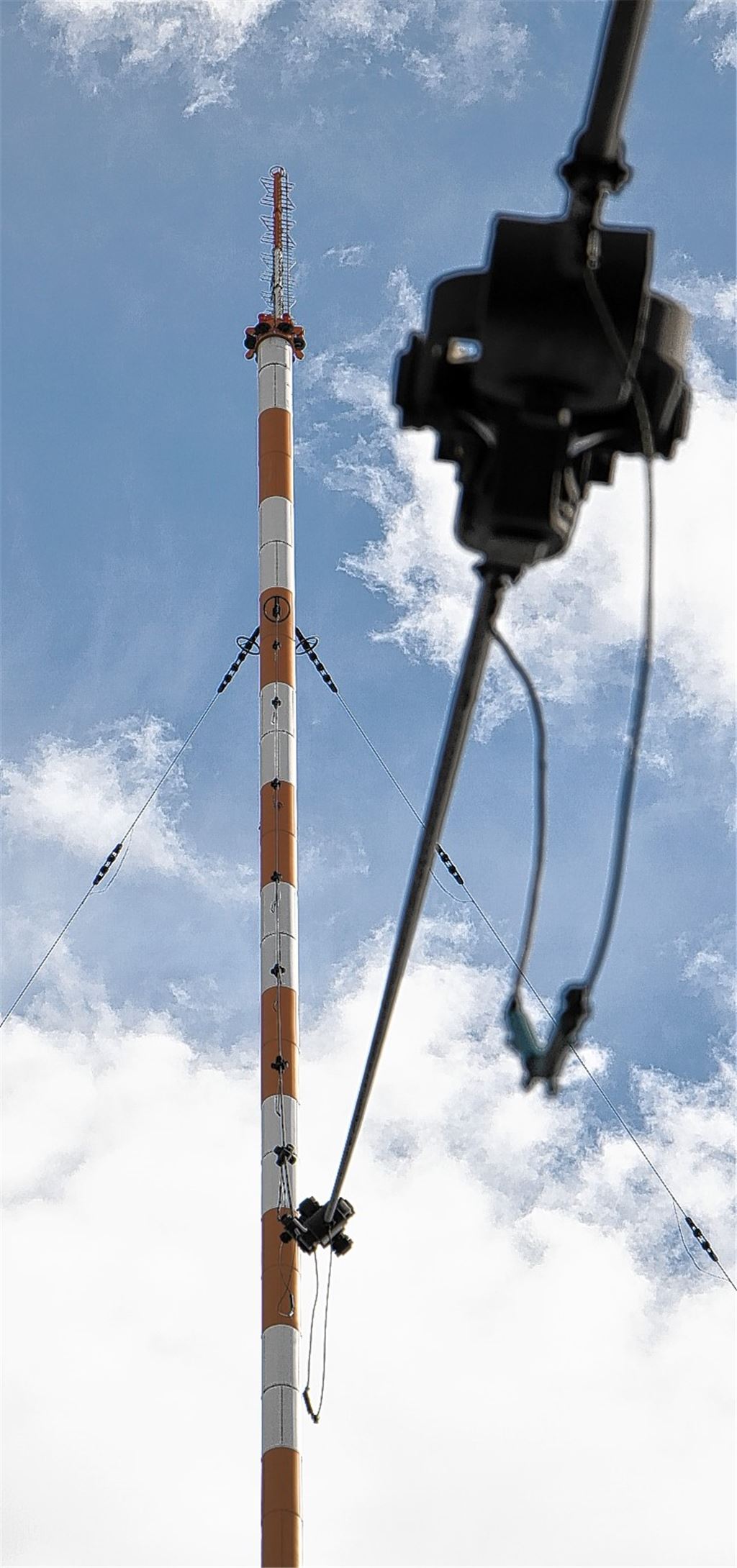 Tauziehen: Initiative kämpft für den Erhalt des 273 Meter hohen Masts des SWR-Senders. Foto: Eigner