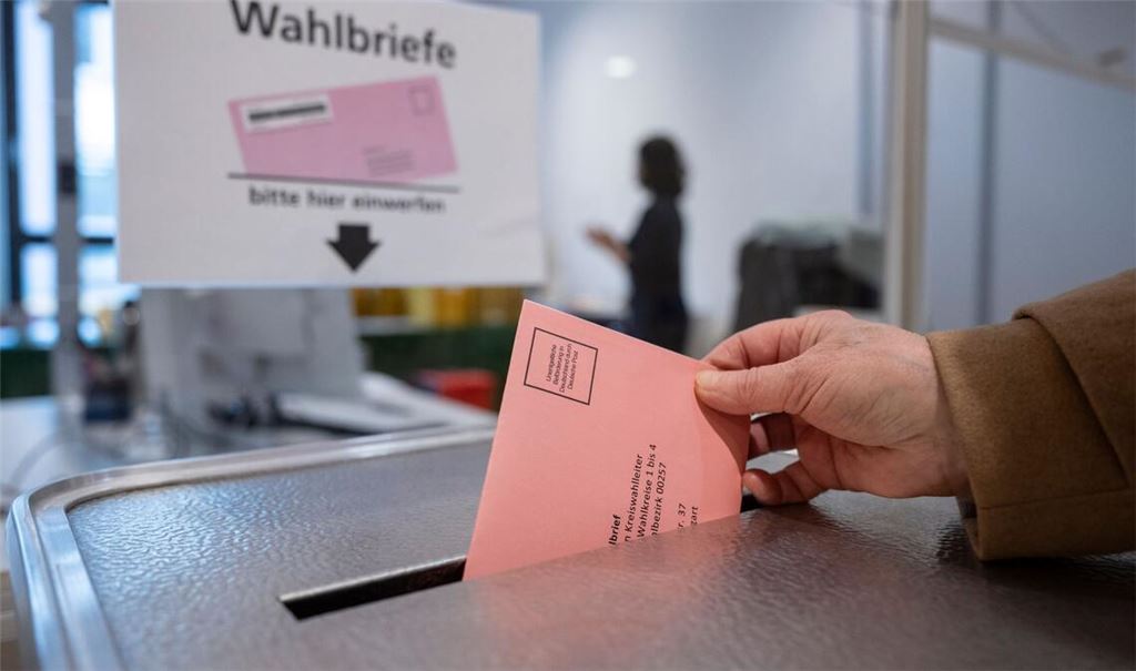 Teilnehmen dürfen deutsche Staatsbürger, die am Wahltag mindestens 16 Jahre alt sind und seit mindestens drei Monaten ihren Hauptwohnsitz in Baden-Württemberg haben.