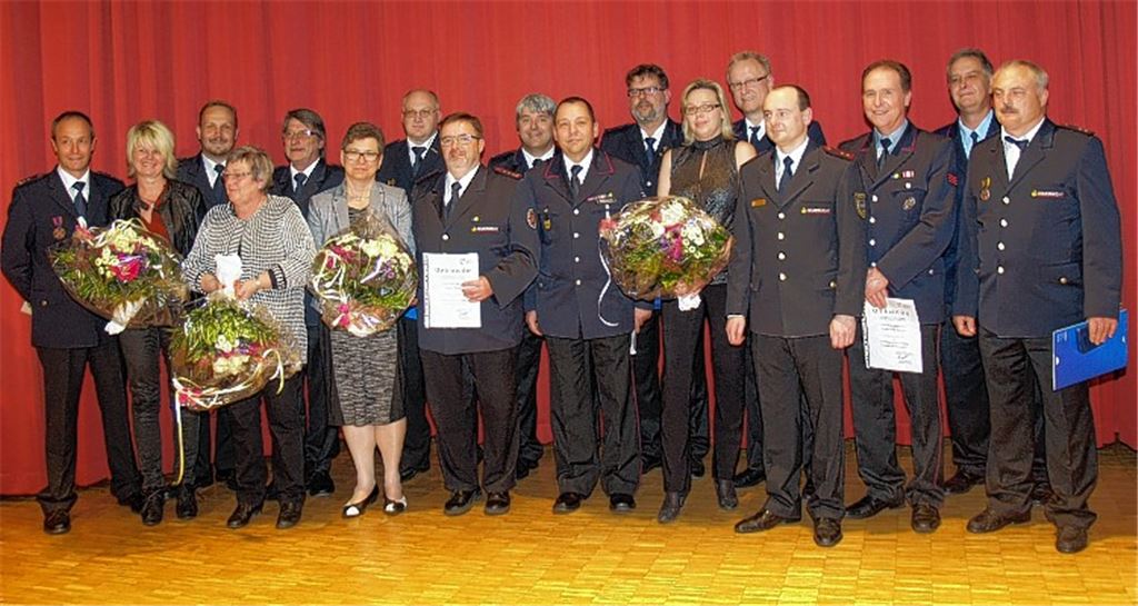 Verband würdigt aktuelle und ehemalige Helfer