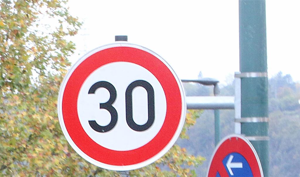 Tempo 30 auf der B10 in Mühlacker.