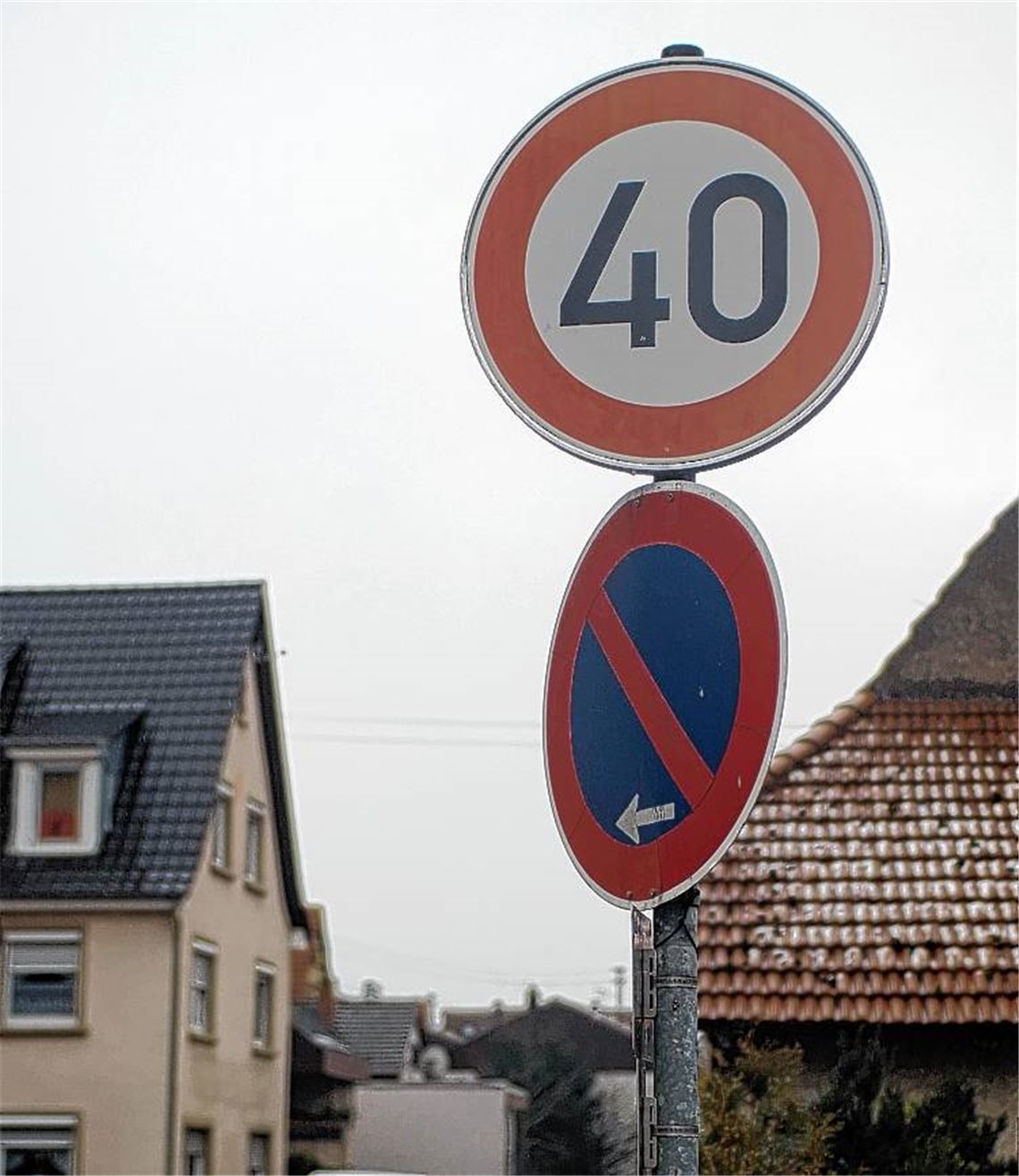 Tempo-40-Schilder wie in Enzberg sollen laut Gemeinderat bald auch in Lienzingen und Lomersheim aufgestellt werden.