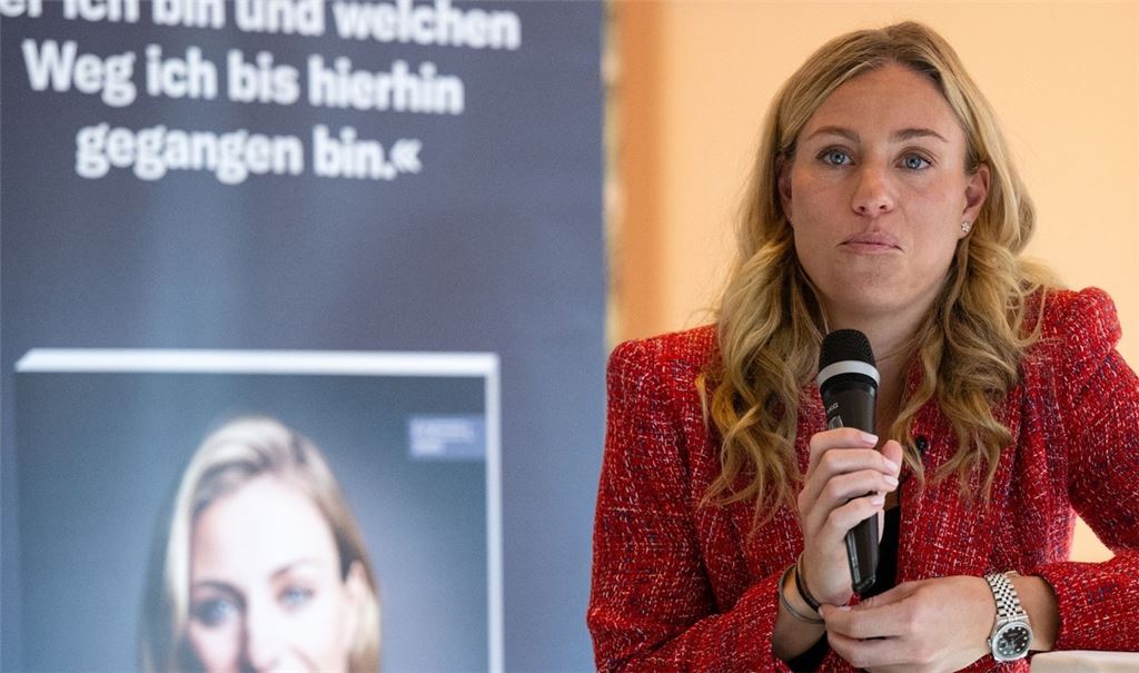 Tennisspielerin Angelique Kerber präsentiert ihre Autobiografie "Eine Frage des Willens". In dem Buch schildert sie ihren Weg an die Tennisspitze und die Höhen und Tiefen ihrer Karriere.