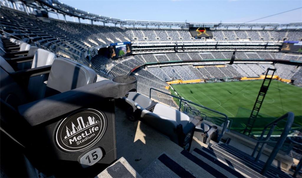 Teure Anreise: Für die Fans werden die Fahrten ins WM-Stadion in New Jersey teuer. (Archivbild)
