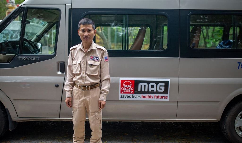 Thai Van Ninh arbeitet seit 2015 für MAG. Als er sechs Jahre alt war, wurde sein 12-jähriger Bruder auf dem Heimweg von der Schule durch nicht explodierte Sprengkörper getötet.