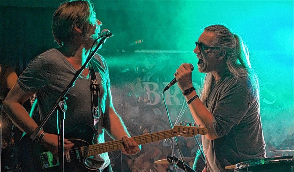 Musiker reißen ihr Publikum mit