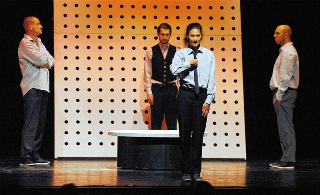 Theater zum Thema: Im vergangenen Jahr beeindruckte das Doku-Drama zum Amoklauf des „Mordbrenners“ Ernst Wagner 1913 in Mühlhausen das Publikum. Archivfoto: Fotomoment